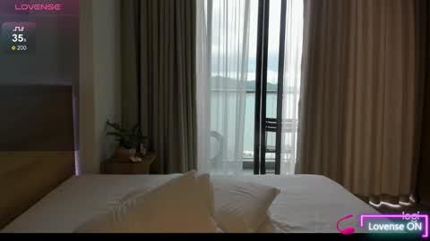 Miko now i live in Vietnam online show from 26, 12, 2024