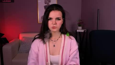 Mika online show from 1, 12, 2025