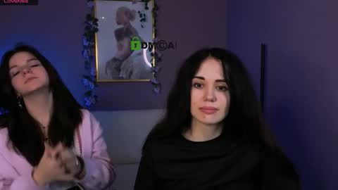 Mika online show from 19, 12, 2025