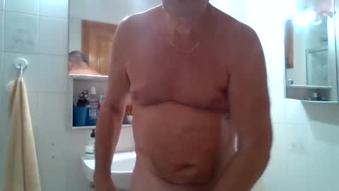 Snapshot of mike26051 chatting on 16, 1, 2025 mike26051 online show from 16, 1, 2025