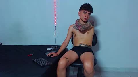 Snapshot of mike777jr chatting on 5, 10, 2025 Mike IMDEPENDIENT MODEL online show from 5, 10, 2025