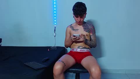 Snapshot of mike777jr chatting on 5, 10, 2025 Mike IMDEPENDIENT MODEL online show from 5, 10, 2025