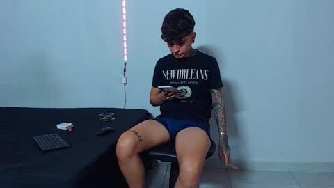 Snapshot of mike777jr chatting on 8, 10, 2025 Mike IMDEPENDIENT MODEL online show from 8, 10, 2025