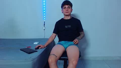 Snapshot of mike777jr chatting on 19, 10, 2025 Mike IMDEPENDIENT MODEL online show from 19, 10, 2025