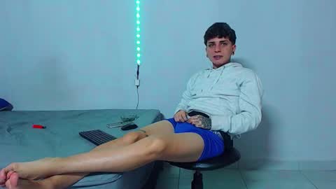 Snapshot of mike777jr chatting on 25, 10, 2025 Mike IMDEPENDIENT MODEL online show from 25, 10, 2025