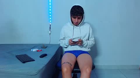 Snapshot of mike777jr chatting on 26, 10, 2025 Mike IMDEPENDIENT MODEL online show from 26, 10, 2025