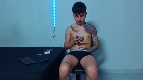 Snapshot of mike777jr chatting on 17, 11, 2025 Mike IMDEPENDIENT MODEL online show from 17, 11, 2025