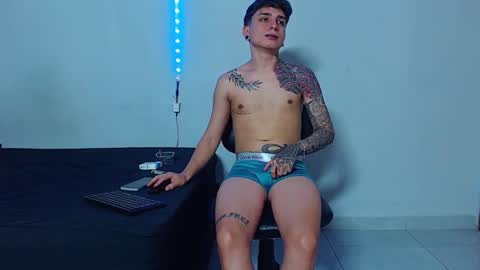 Snapshot of mike777jr chatting on 17, 11, 2025 Mike IMDEPENDIENT MODEL online show from 17, 11, 2025