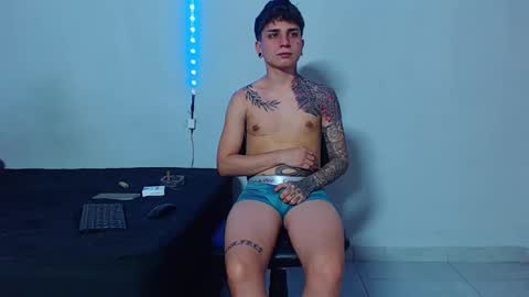 Snapshot of mike777jr chatting on 18, 11, 2025 Mike IMDEPENDIENT MODEL online show from 18, 11, 2025