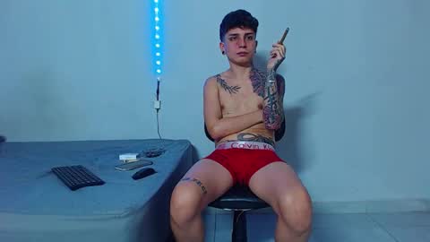 Snapshot of mike777jr chatting on 30, 11, 2025 Mike IMDEPENDIENT MODEL online show from 30, 11, 2025