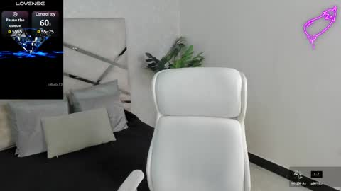 Snapshot of mike_belle chatting on 20, 2, 2025 Mike Belle online show from 20, 2, 2025