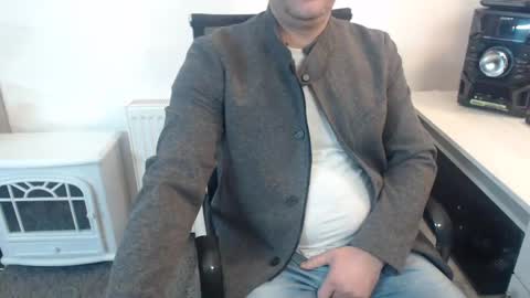 Snapshot of mike_master30 chatting on 13, 2, 2025 MikeMaster online show from 13, 2, 2025