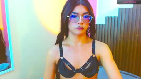 Snapshot of mike_nour chatting on 15, 12, 2024 IM MIKE online show from 15, 12, 2024