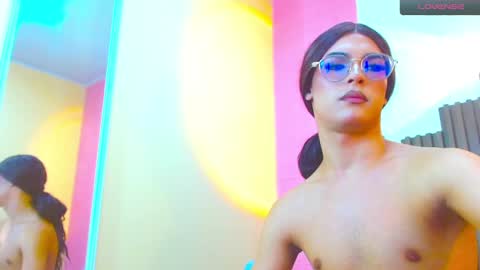 Snapshot of mike_nour chatting on 16, 12, 2024 IM MIKE online show from 16, 12, 2024