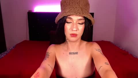 Snapshot of mikee_g chatting on 18, 2, 2025 ZARA BLARE online show from 18, 2, 2025