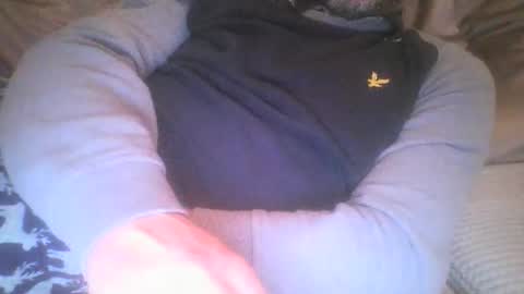 Snapshot of mikehockishuge9 chatting on 4, 10, 2025 mikehockishuge9 online show from 4, 10, 2025