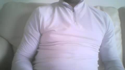 Snapshot of mikehockishuge9 chatting on 9, 11, 2025 mikehockishuge9 online show from 9, 11, 2025