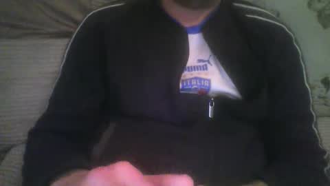 Snapshot of mikehockishuge9 chatting on 23, 11, 2025 mikehockishuge9 online show from 23, 11, 2025