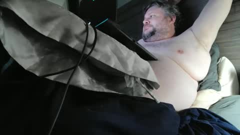 Snapshot of mikejws chatting on 14, 11, 2025 mikejws online show from 14, 11, 2025