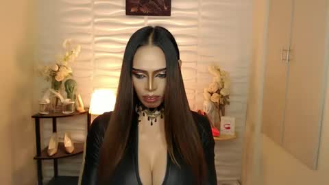 Mistress MikeyAlawi online show from 16, 12, 2024