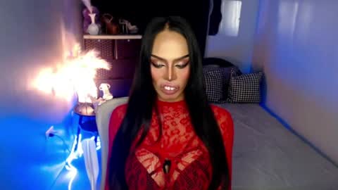 Mistress MikeyAlawi online show from 8, 6, 2026
