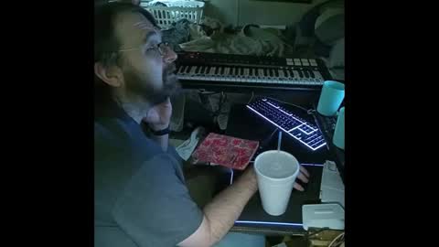 Mikey online show from 4, 12, 2024