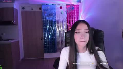 VIOLETAMIKE online show from 28, 7, 2026