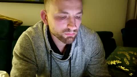 mikhael767676 online show from 25, 4, 2026