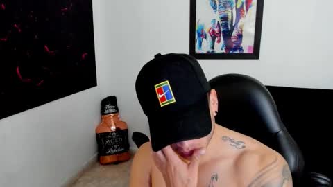 MIKKE online show from 4, 10, 2025