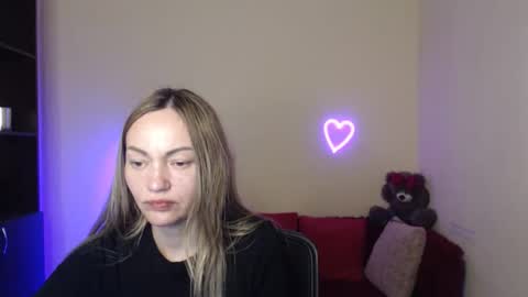 Snapshot of mikkey_mouse8 chatting on 5, 5, 2026 Adalina online show from 5, 5, 2026