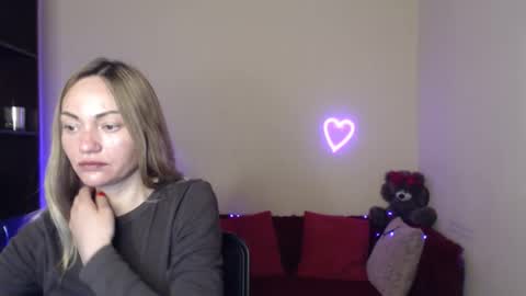 Snapshot of mikkey_mouse8 chatting on 13, 5, 2026 Adalina online show from 13, 5, 2026