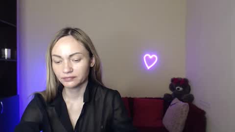 Snapshot of mikkey_mouse8 chatting on 23, 5, 2026 Adalina online show from 23, 5, 2026