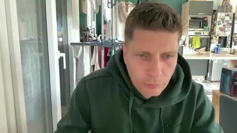 miklp8463 online show from 22, 4, 2026