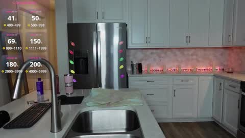 Mikaylah online show from 29, 12, 2024