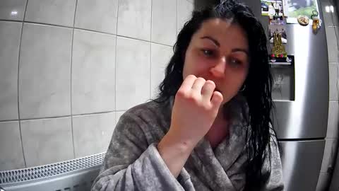 Mikyloveu online show from 26, 2, 2025