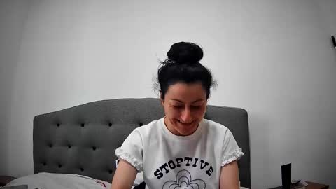 Mikyloveu online show from 5, 5, 2026