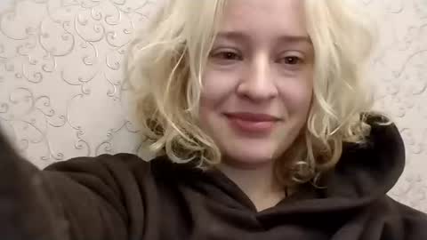 Mila 420 online show from 10, 9, 2025