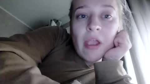 Mila 420 online show from 16, 5, 2026