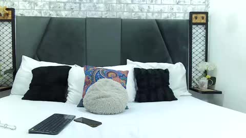 mila_adamss online show from 5, 3, 2025