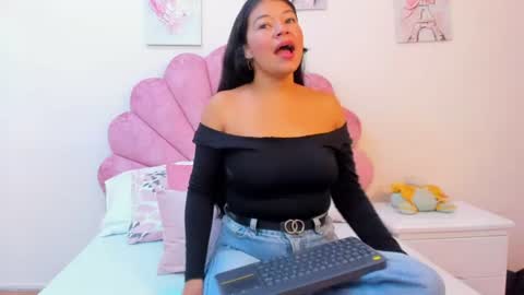 Snapshot of mila_adamss chatting on 4, 7, 2026 mila_adamss online show from 4, 7, 2026