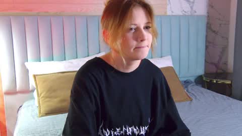 mila_blum online show from 10, 4, 2026