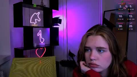 mila_glow online show from 8, 11, 2025