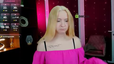 mila_glow online show from 15, 12, 2025