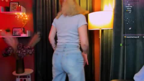 mila_glow online show from 20, 4, 2026