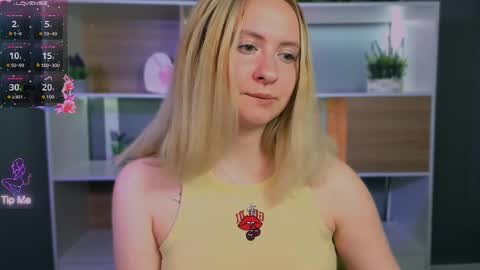 mila_glow online show from 28, 4, 2026