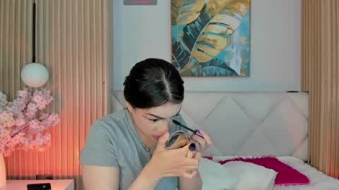 mila_hank online show from 24, 4, 2026