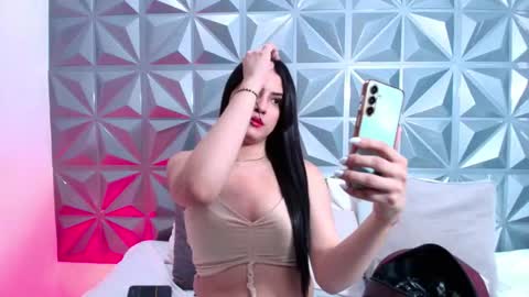 mila_heart online show from 8, 10, 2025