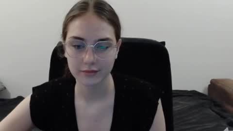 mila_keyy online show from 13, 1, 2026