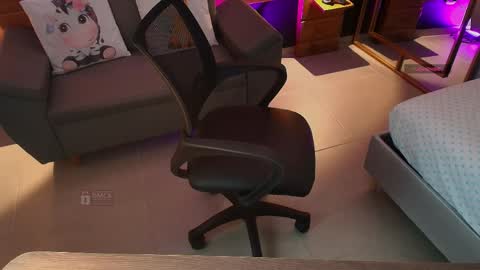 Milena  online show from 5, 4, 2026