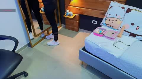 Snapshot of mila_kiitty chatting on 6, 6, 2026 Milena online show from 6, 6, 2026
